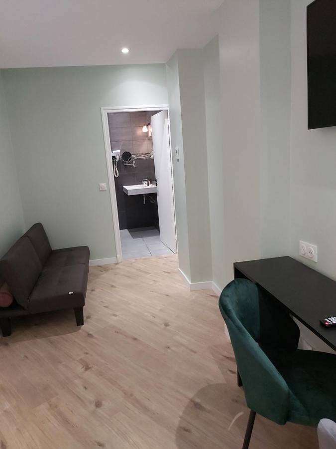 B Square Hotel