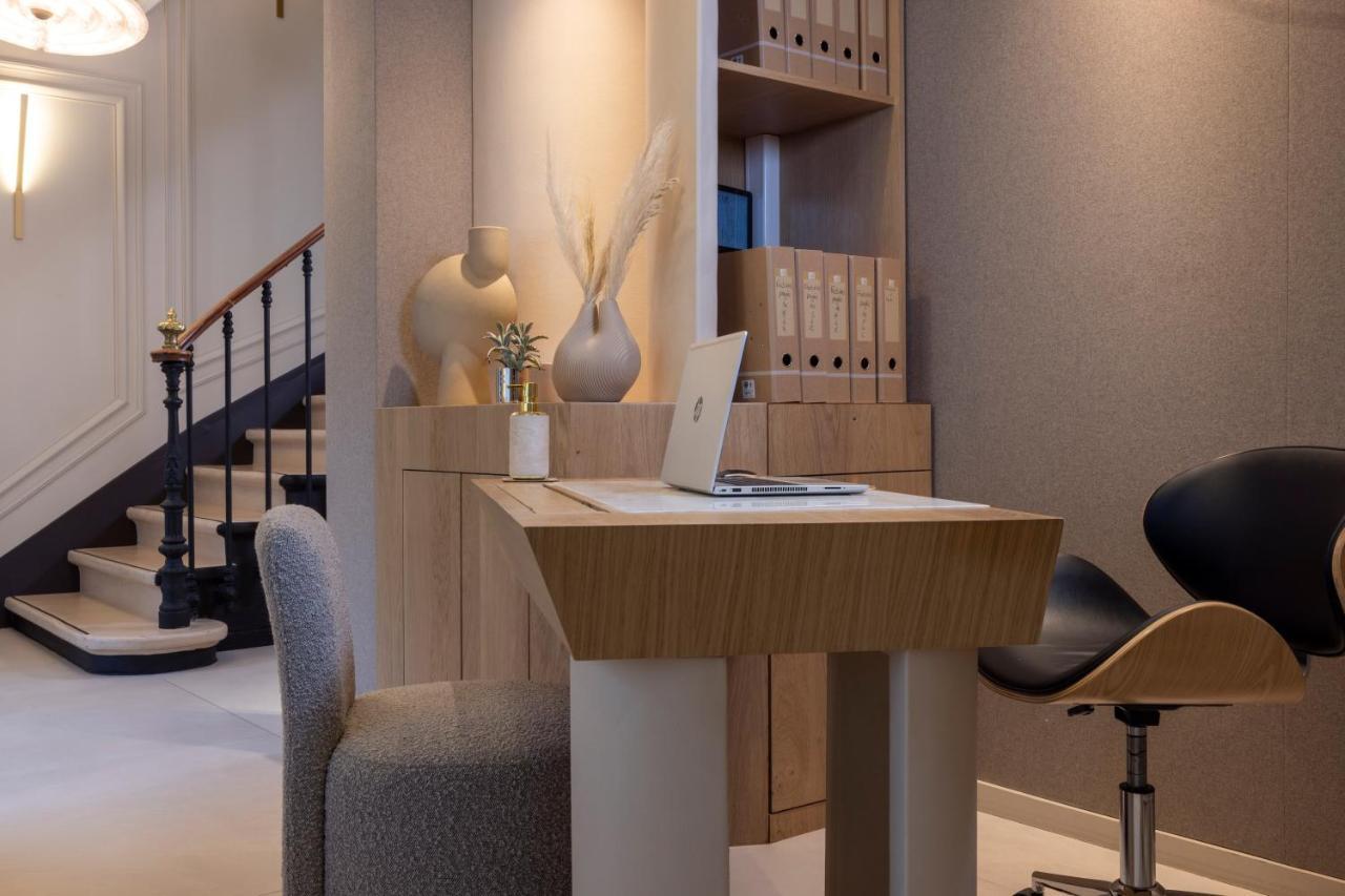 Beige Hotel