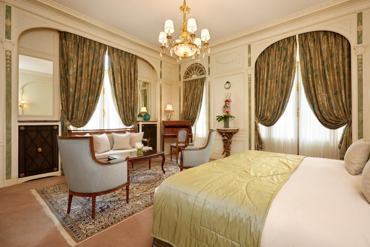 Hotel Raphael