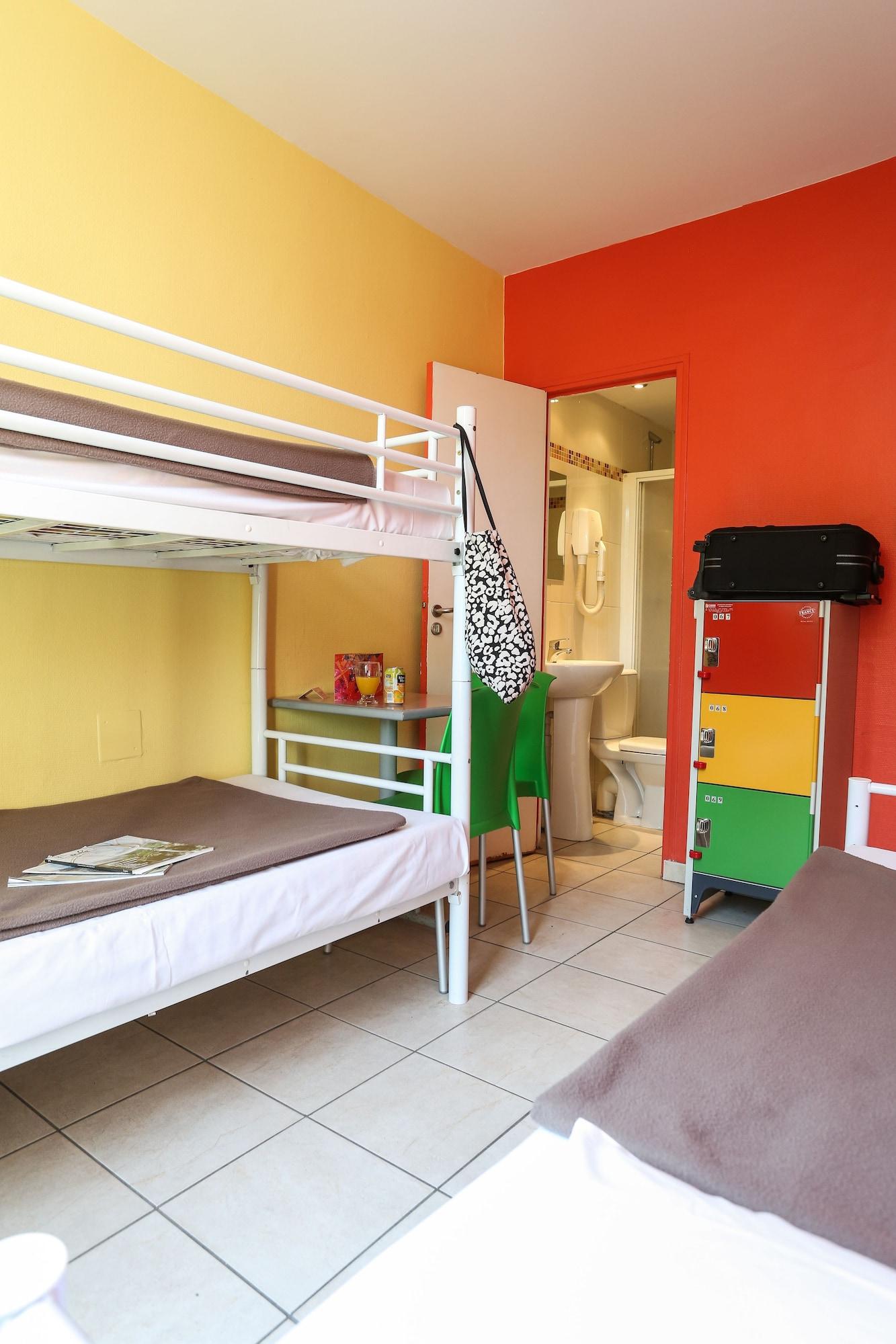 Le Montclair Montmartre By River Hostel Paris