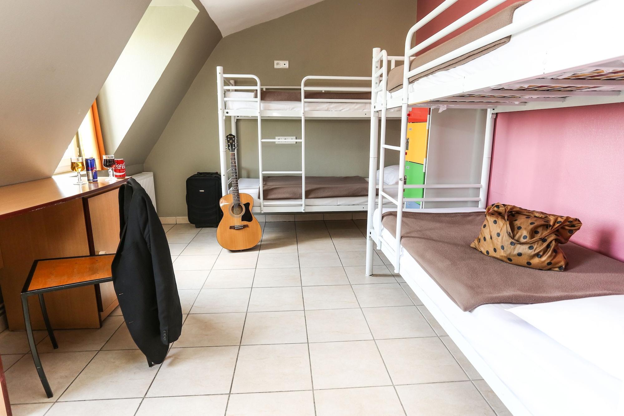Le Montclair Montmartre By River Hostel