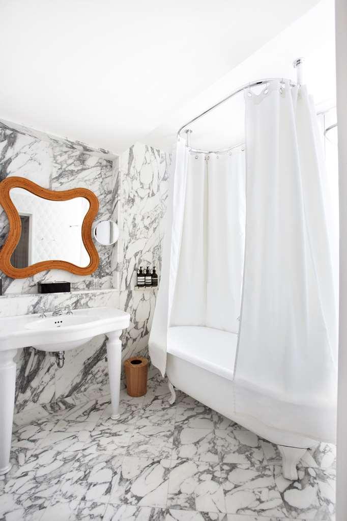 Hotel Thoumieux Paris