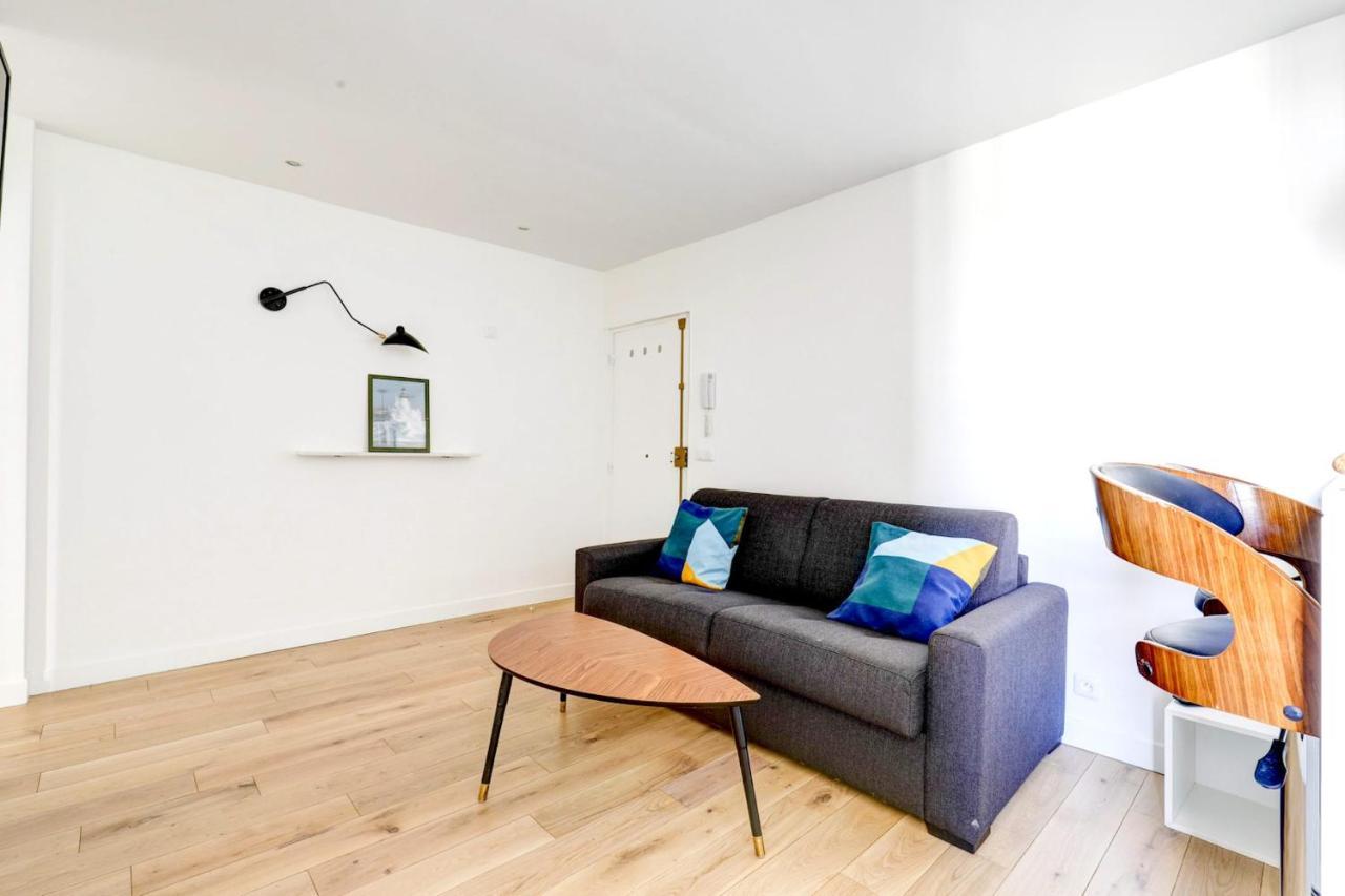 Tuileries - Louvre City Apartment Apartment