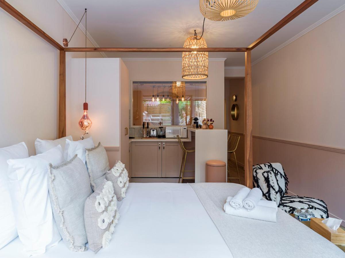 Rose & Garden - Eiffel Tower Apartment