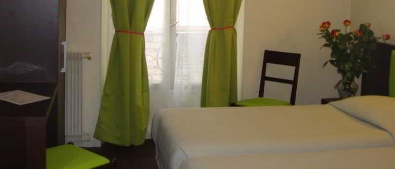 Hipotel Pere-lachaise Republique 3*