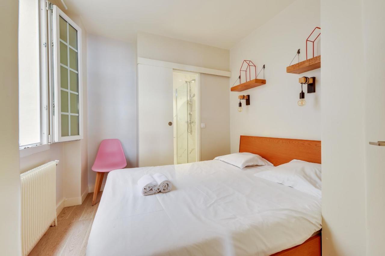 Aux pieds des Invalides Appartement