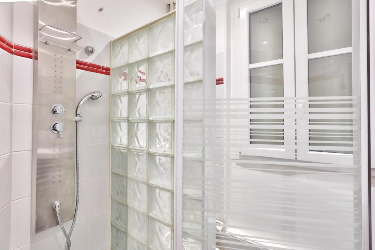 Superb T1bis At 1min From The Metro Porte St-ouen Apartment Paris
