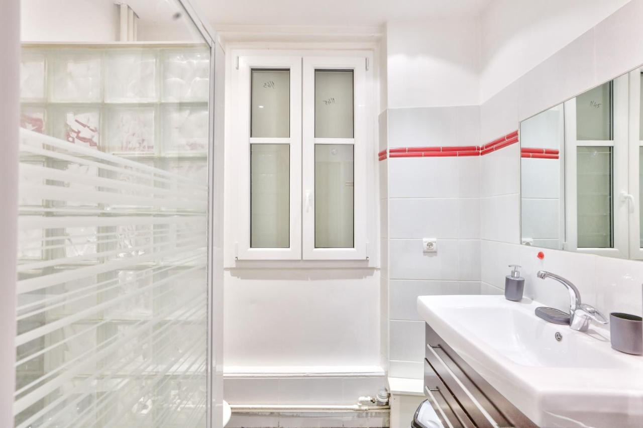 Superb T1bis At 1min From The Metro Porte St-ouen Apartment