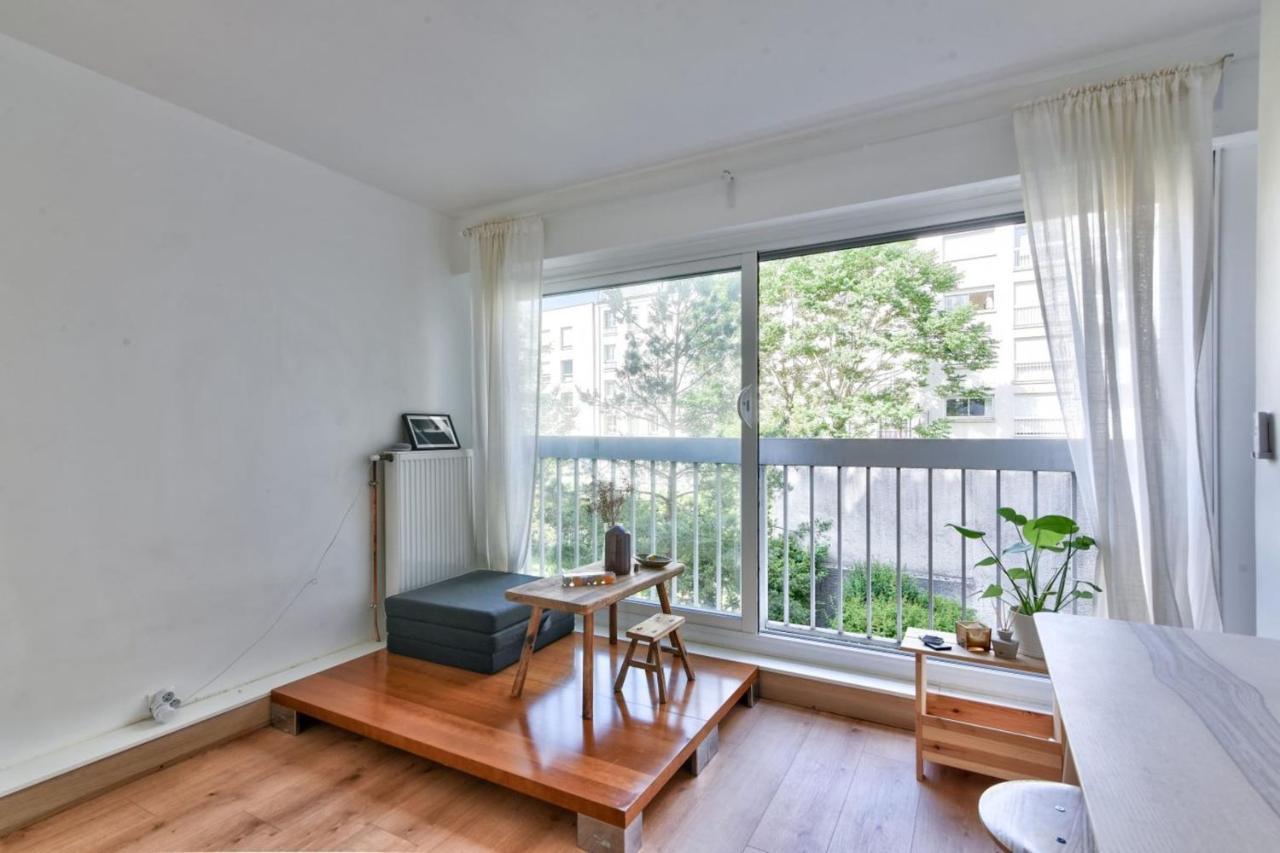 Very Studio Near Belleville * Paris
