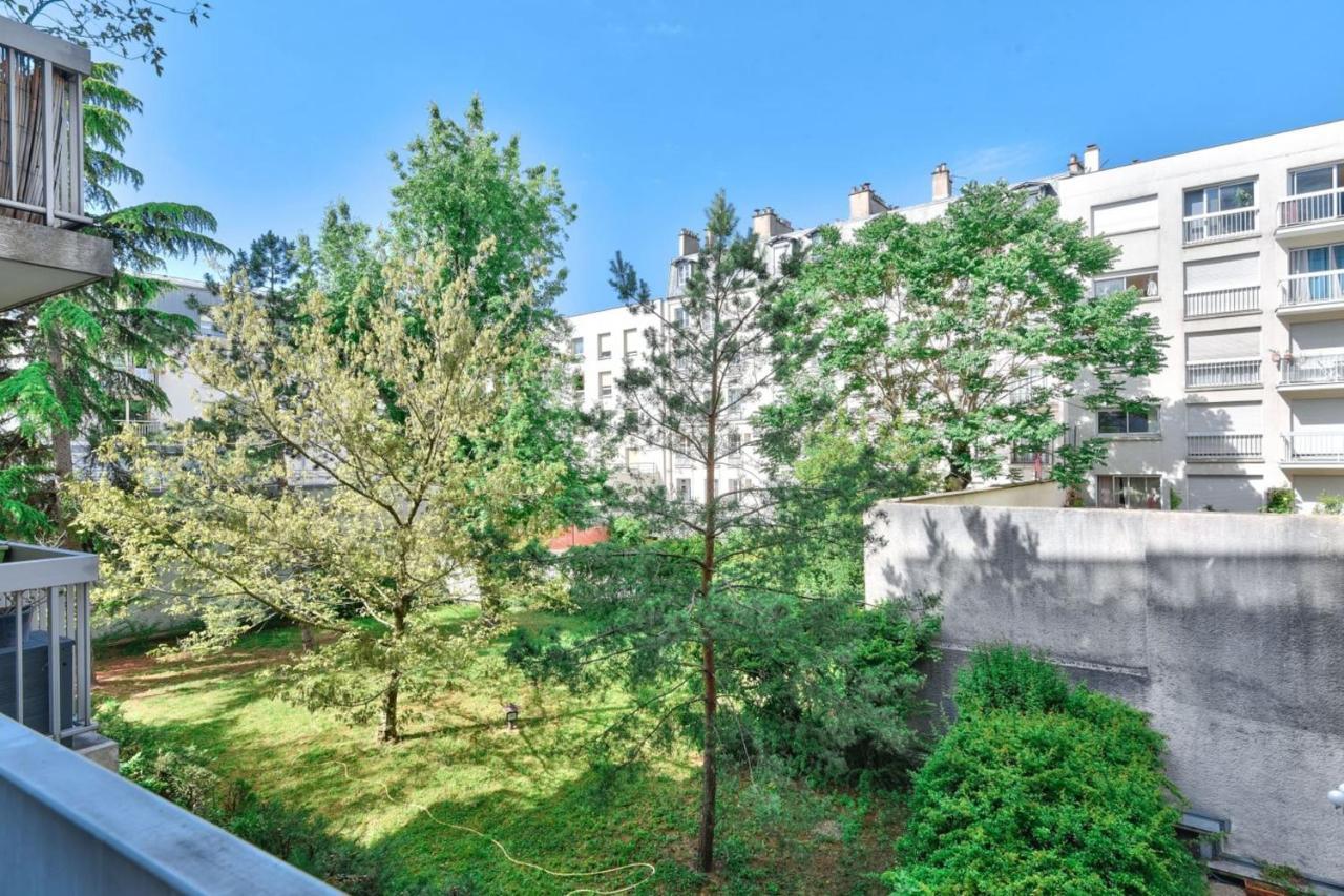 Very Studio Near Belleville * Paris