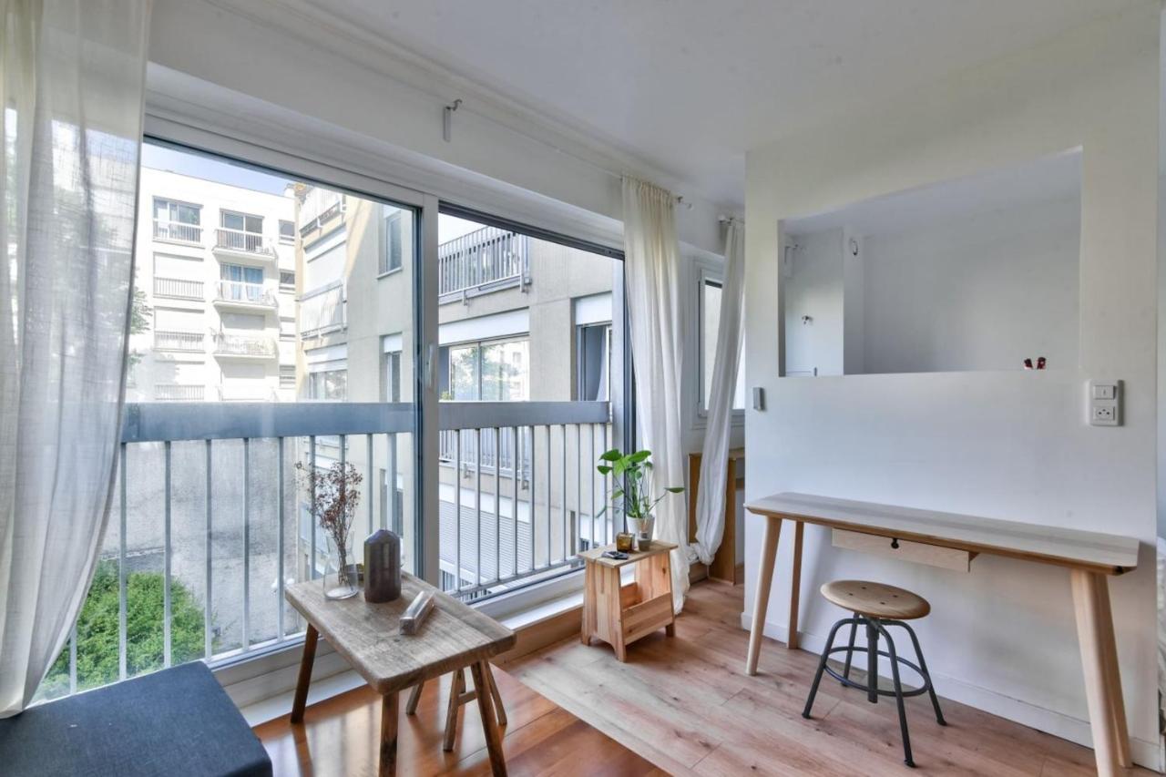 Very Studio Near Belleville
