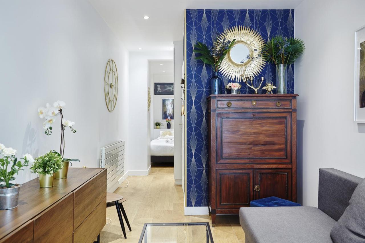 Centre De Ponceau Apartment