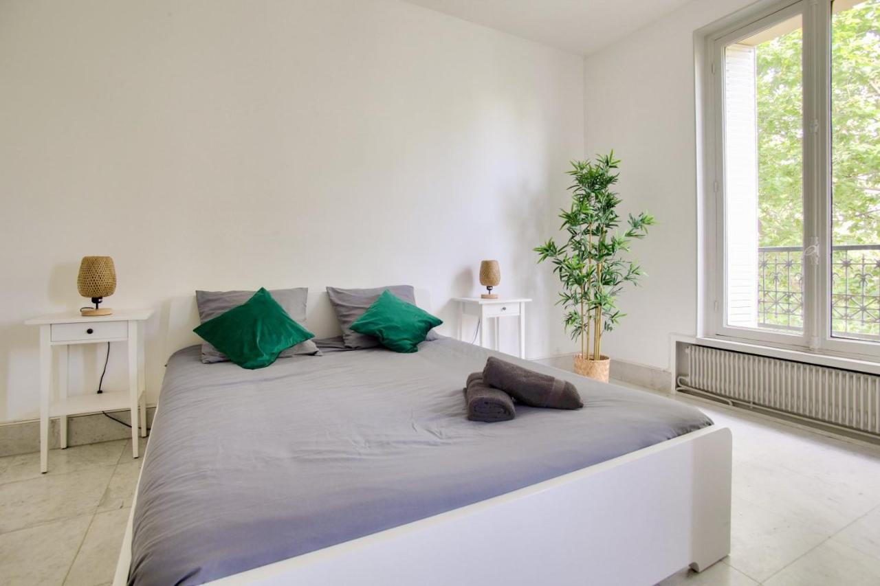 Luxurious 2 Bedrooms Tour Eiffel Rapp Free Netflix *