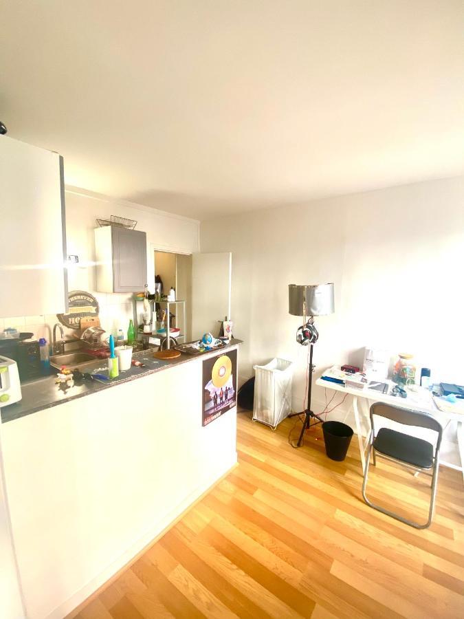 Apartment Paris 11 / Calme Et Tres Lumineux. The Cosy Flat.