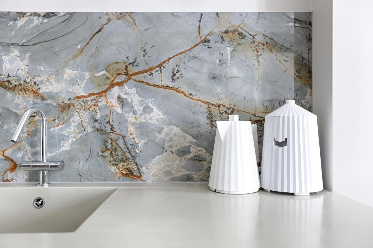 Unique Luxury Parisian Flat 2br/6p -champs Elysées * Paris