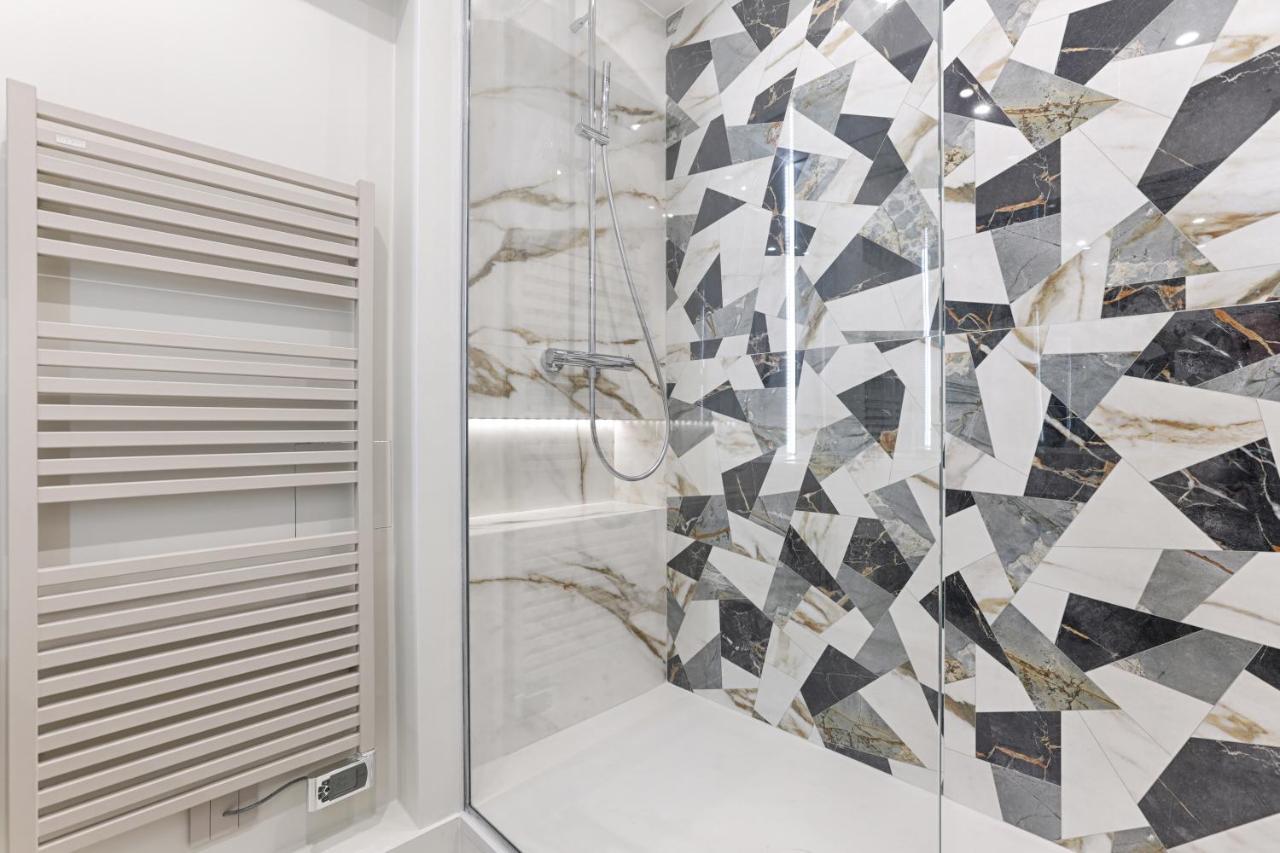Unique Luxury Parisian Flat 2br/6p -champs Elysées Appartement *