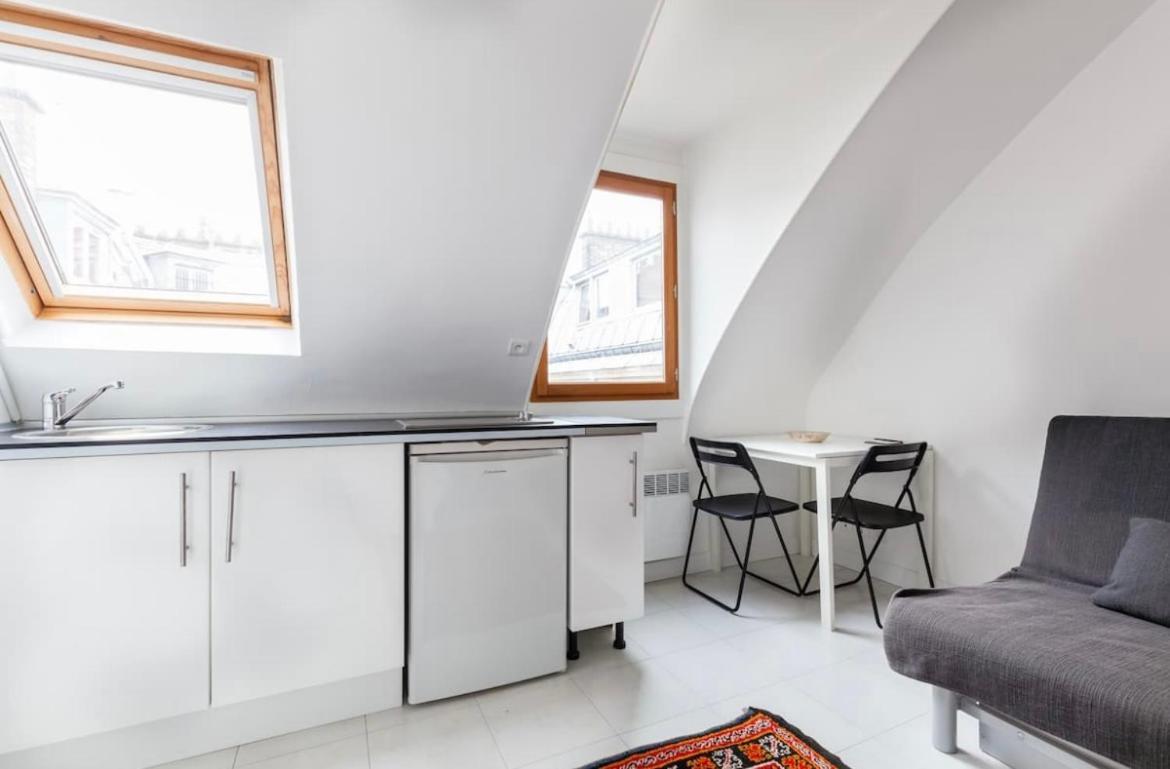 Apartment Charmant Studio Au Coeur Des Champs Elysees