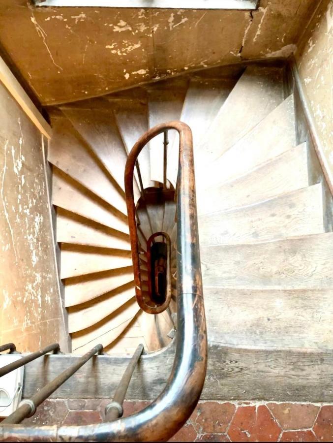 Charmant Studio Au Coeur Des Champs Elysees Apartment Paris