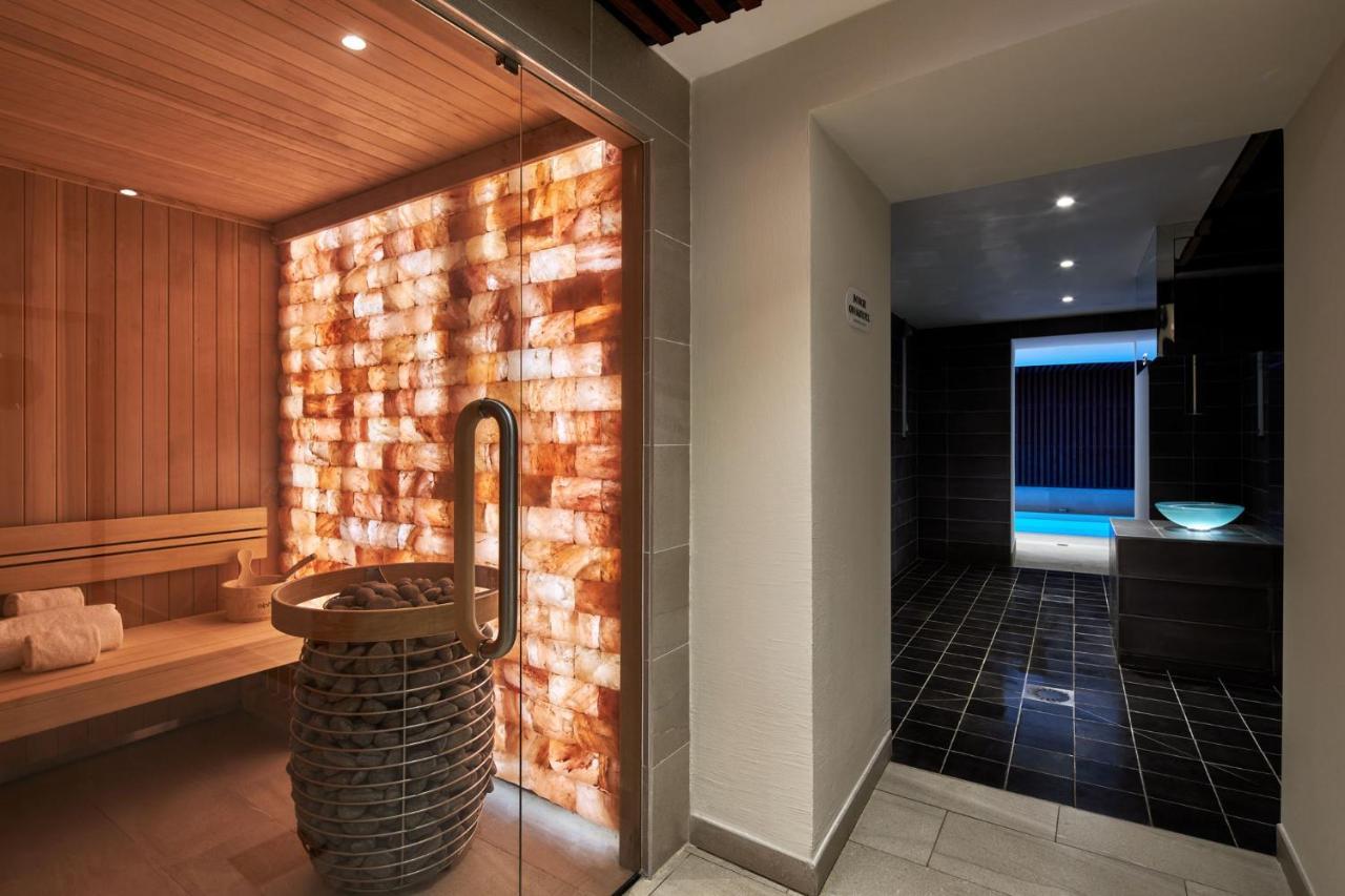 Romantic & Hotel