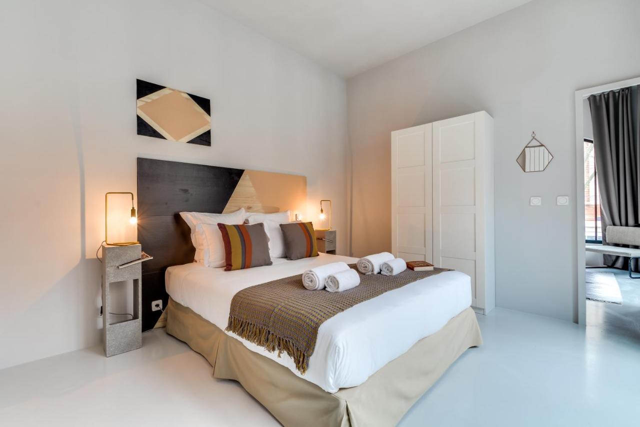 Apartment Sweet - Brune
