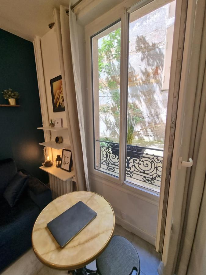 Cosy In Heart Of Montmartre Apartment Paris