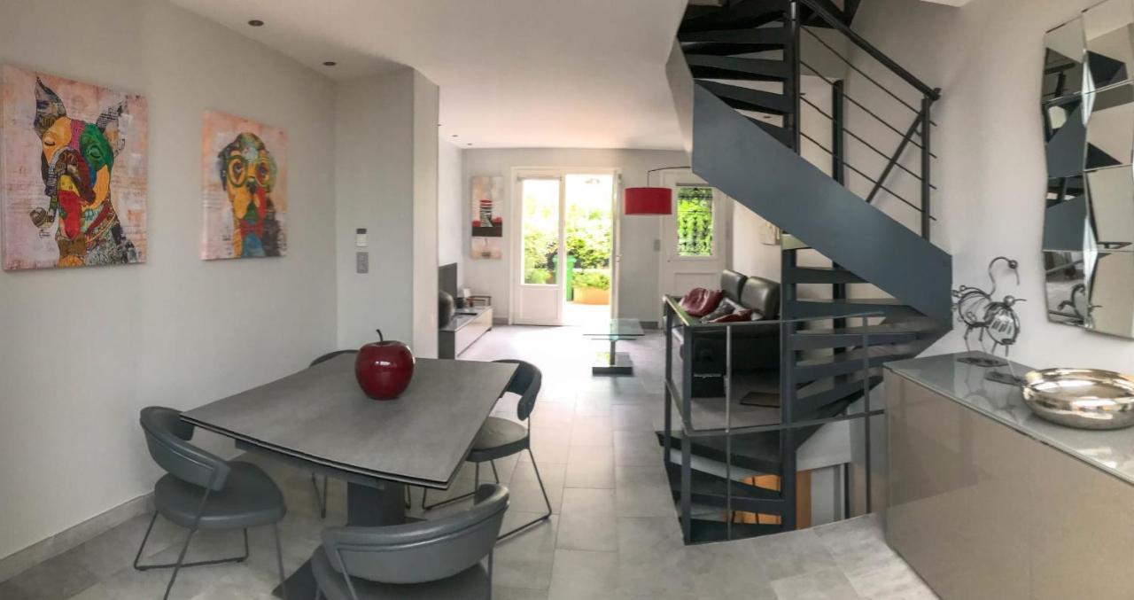 Charming Townhouse With Garden In The Of Ferienhaus Paris