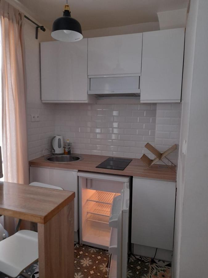 Studio 11 Calme Quartier Central, Anime, Proche Metro Apartment Paris