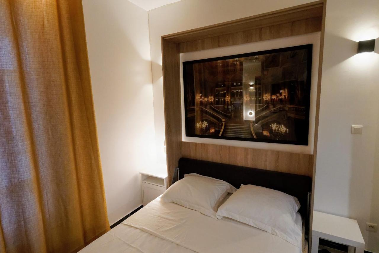 Apartment Opera / Galeries Lafayette : *