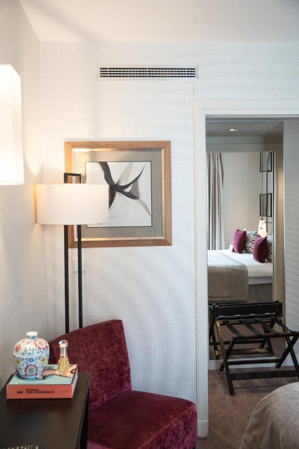 Hotel Balmoral Champs Elysées Paris