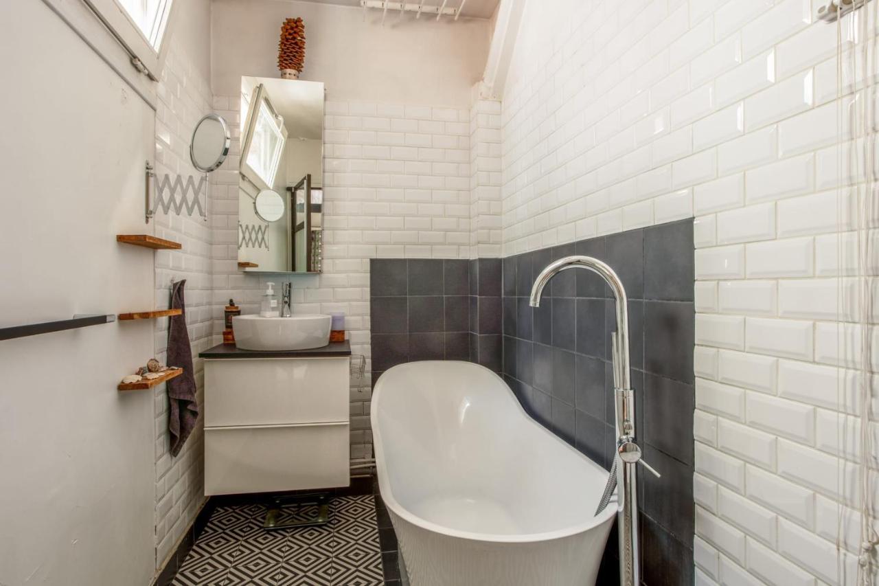Apartment Superb Studio In The Moulin Rougemontmartre Neighborhood - - Welkeys