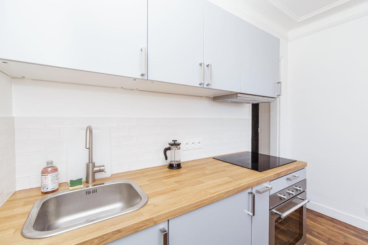 Nice 32 M Renovated And With Comfort In *