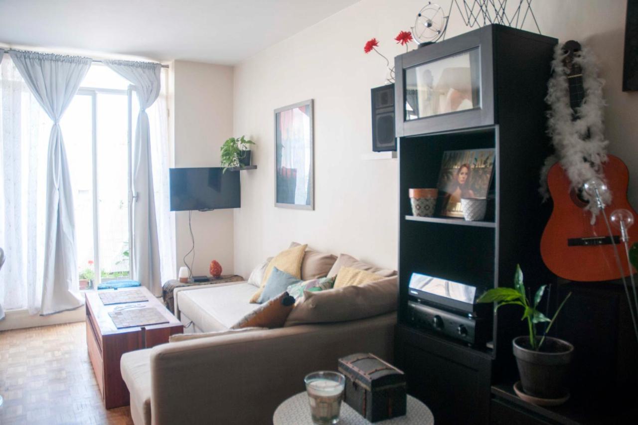 Apartment Nice 34m With Balcony In The Heart Of Paris