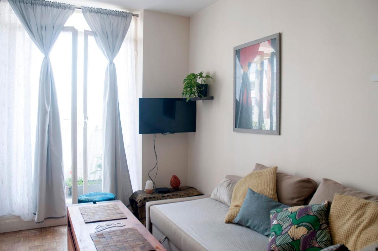 Apartment Nice 34m With Balcony In The Heart Of Paris