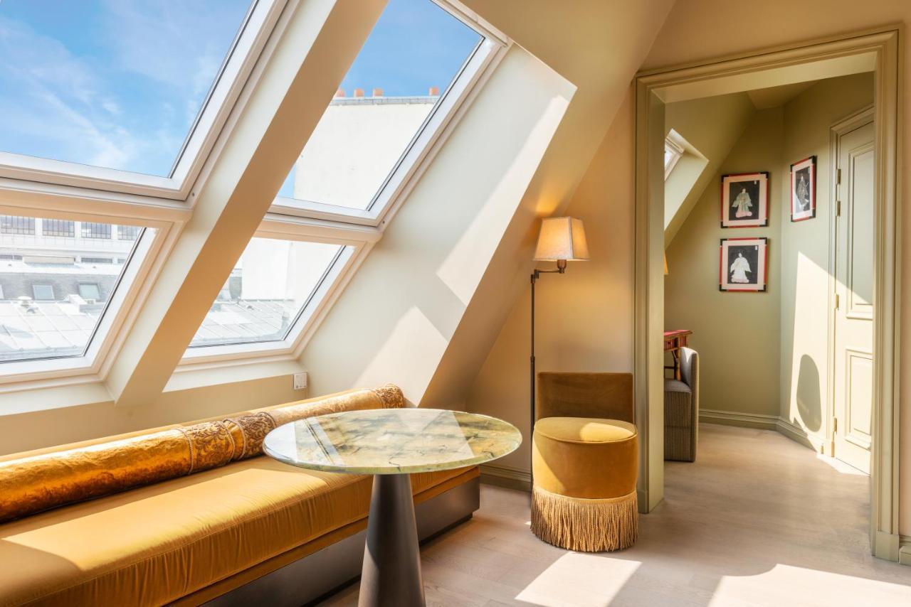 Hotel De Montesquieu 5*
