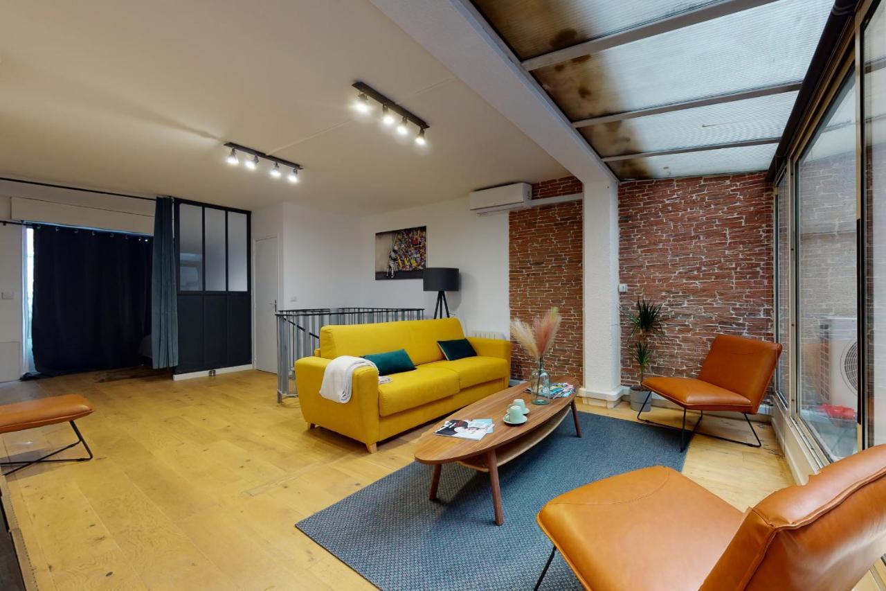 Superbe Loft Avec Patio - Tour Eiffel Apartment