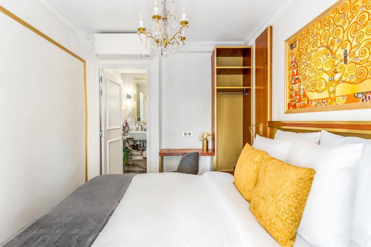 Luxury 4 Bedrooms 3 Bathrooms - Louvre Paris