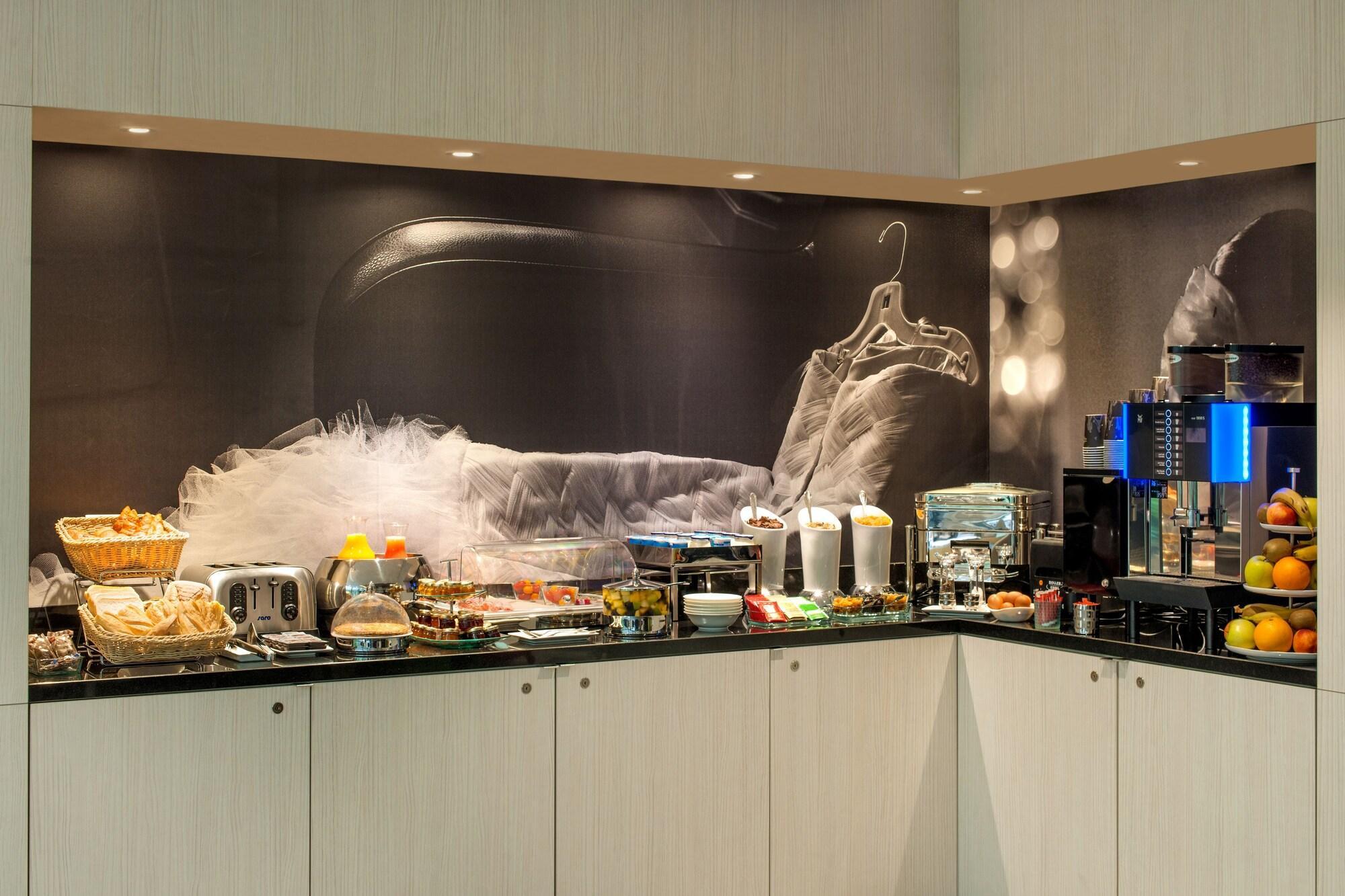 Citadines Opera 4*