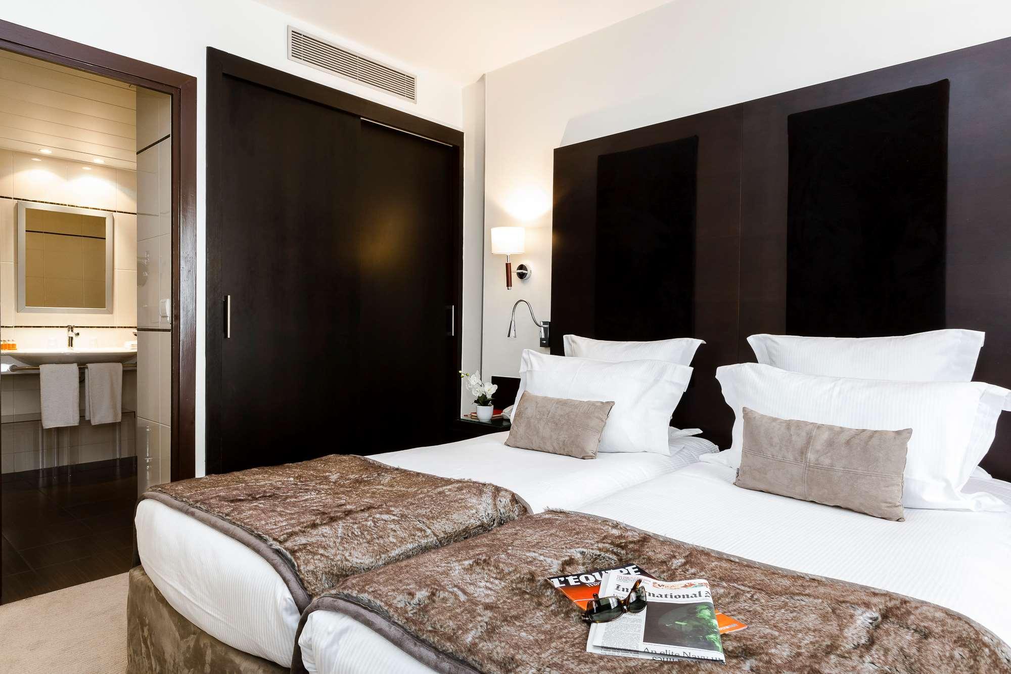 Elysees Bassano Paris