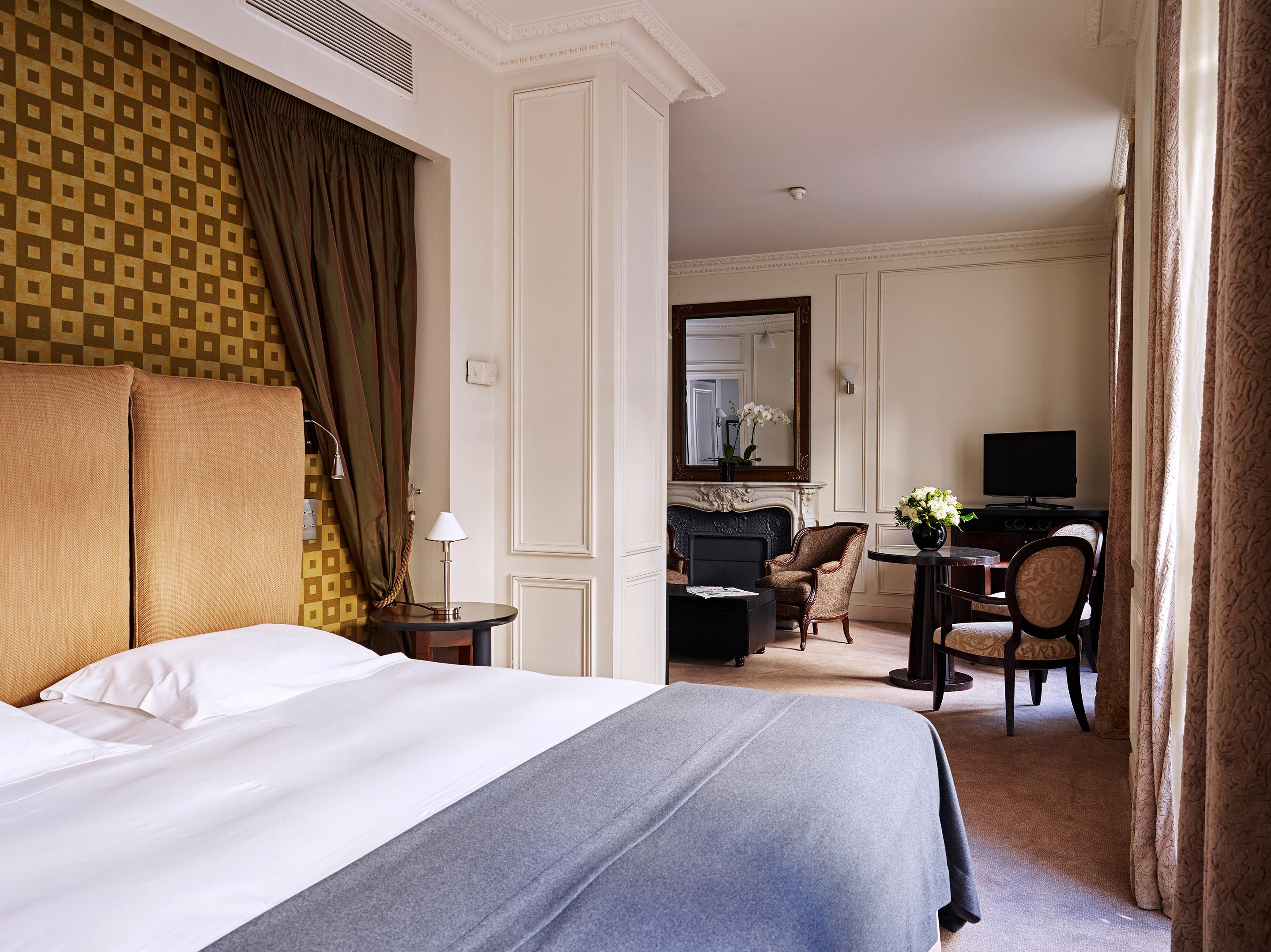 La Tremoille Hotel Paris