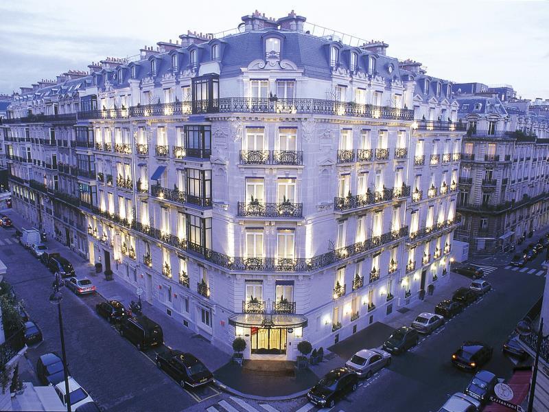Hotel La Tremoille Paris
