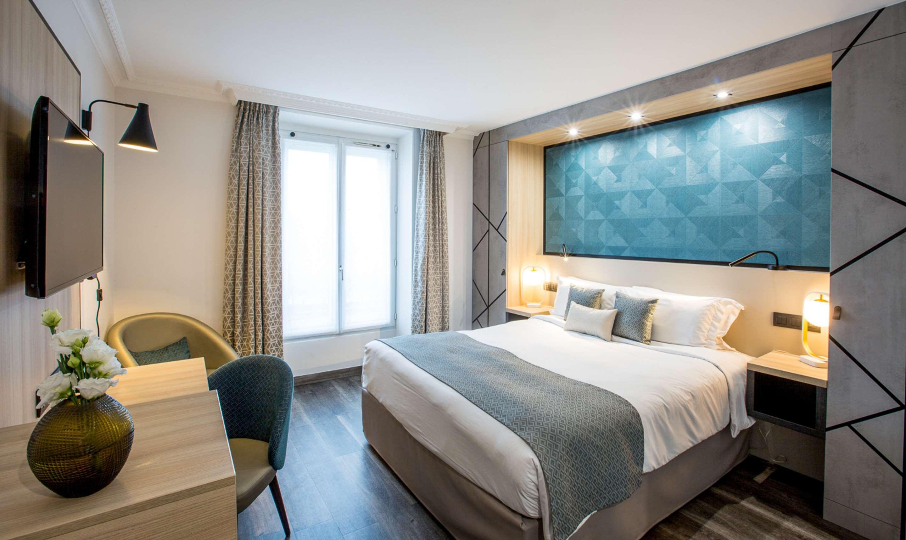 Western Opera Batignolles 4*