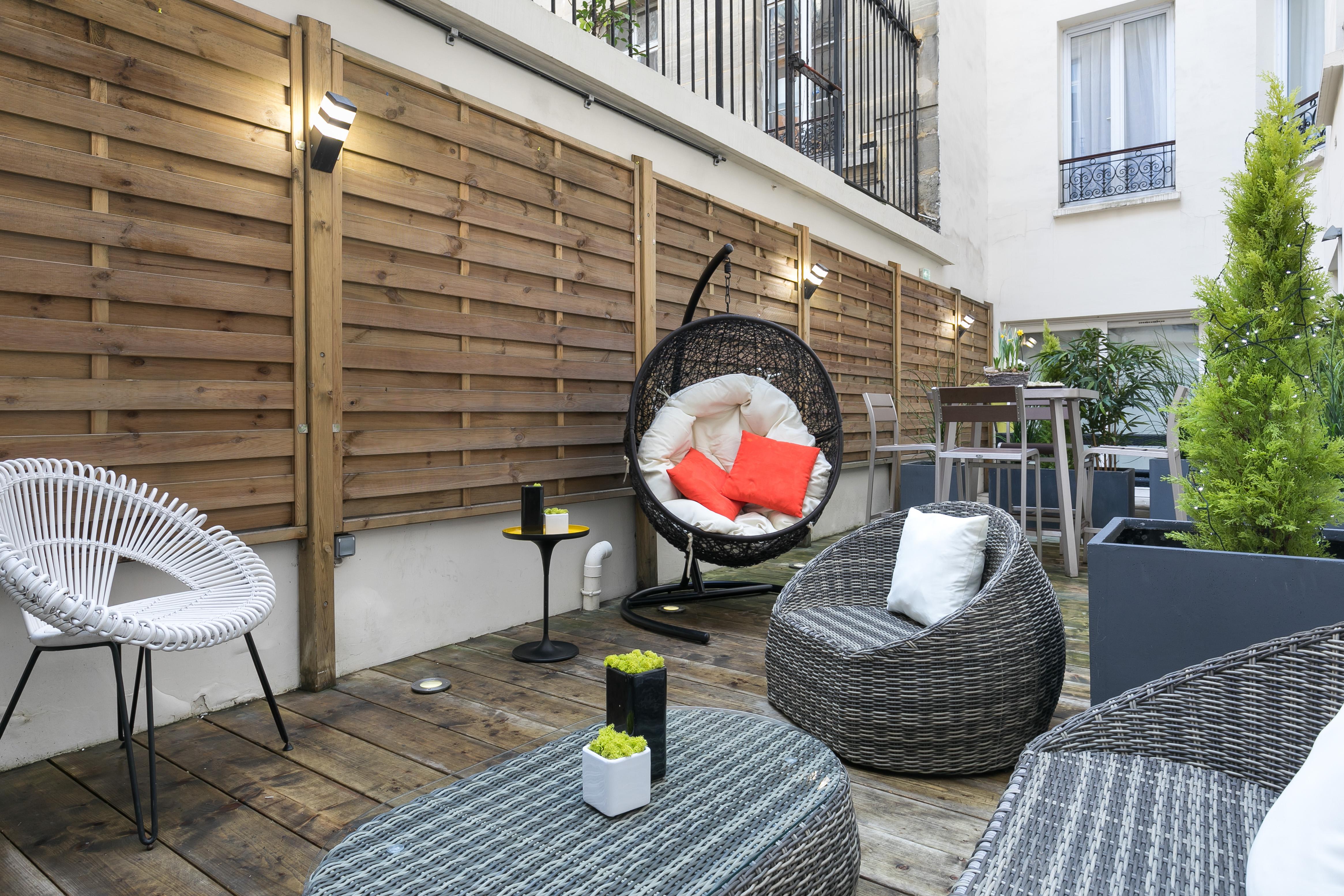Magenta 38 By Happyculture Paris