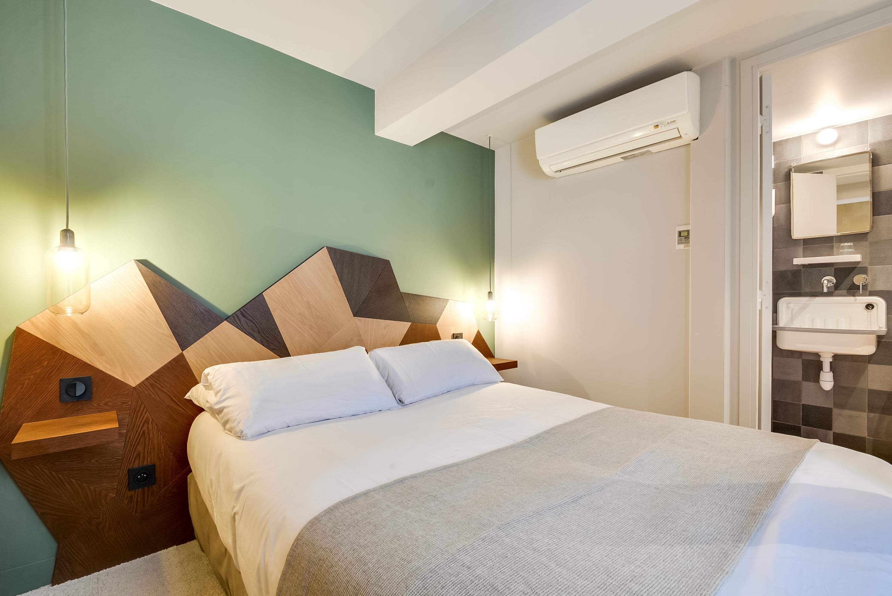 Wit Hotel 3*