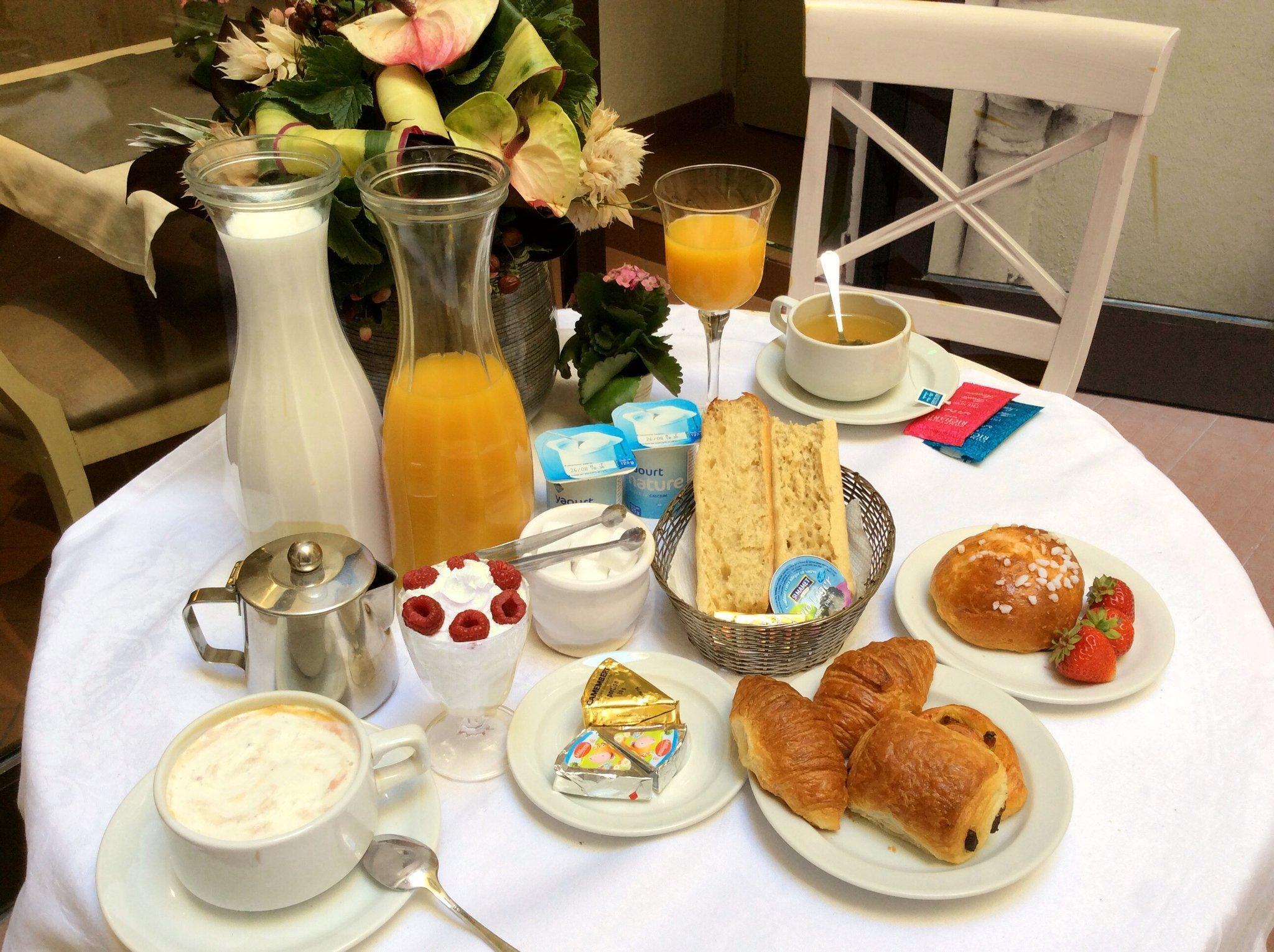 Du Mont Dore Batignolles Hotel 3*