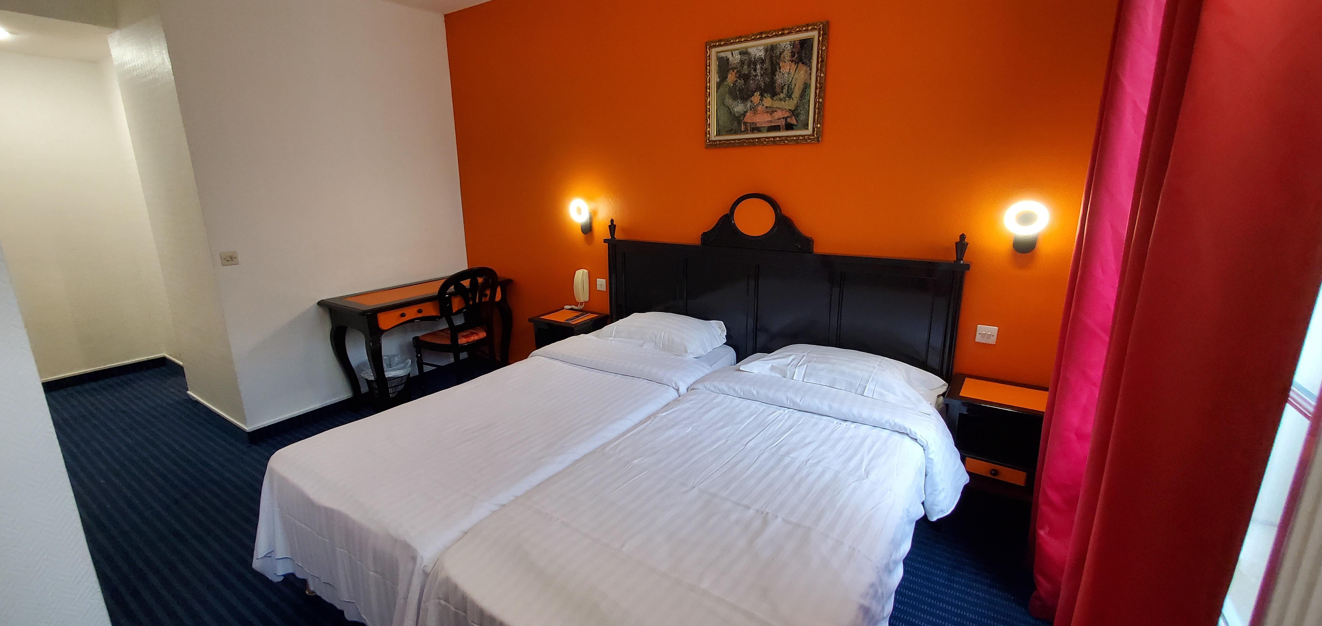 Metropol Hotel 3*
