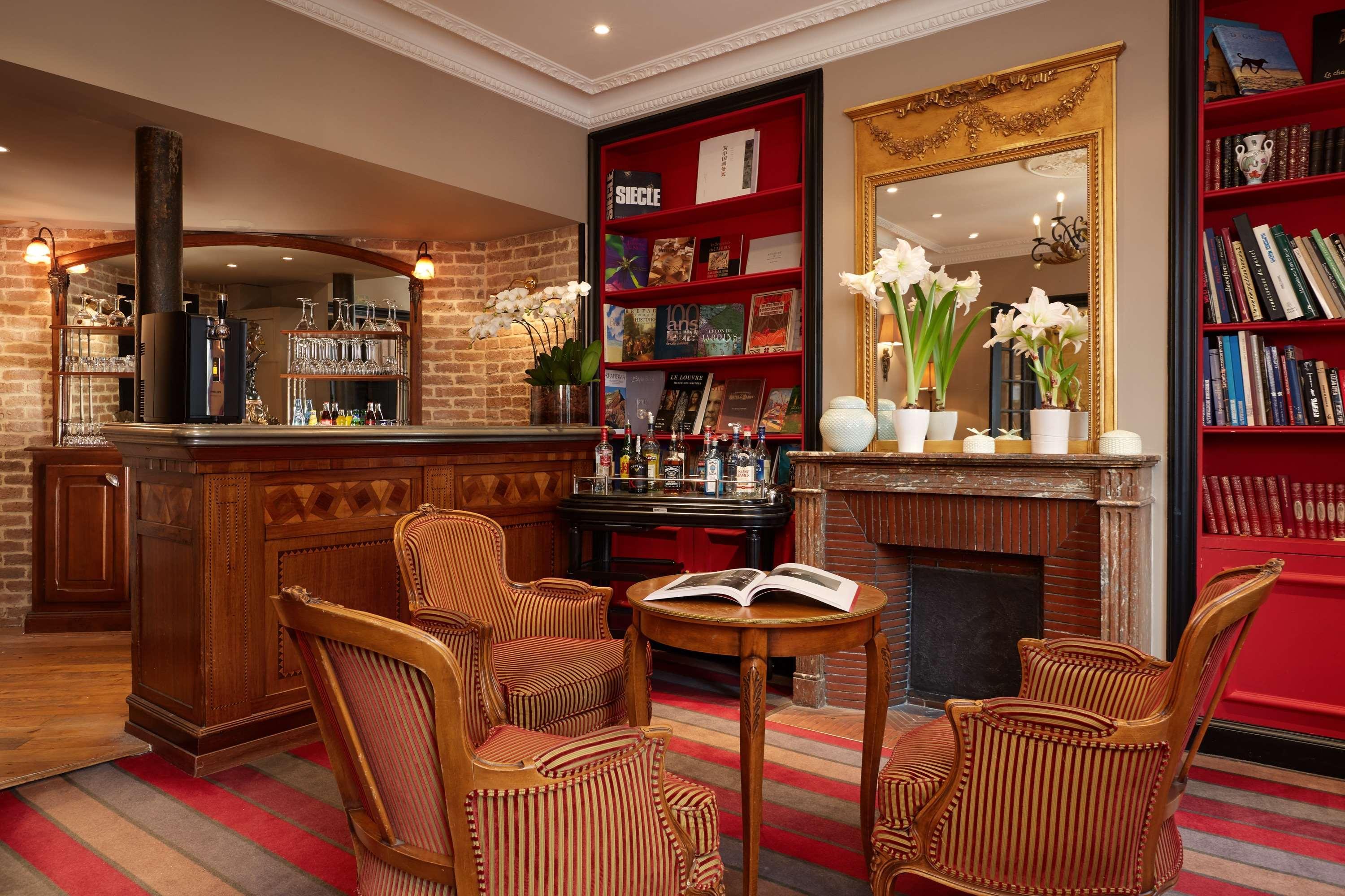 Relais Saint Jacques Hotel 4*