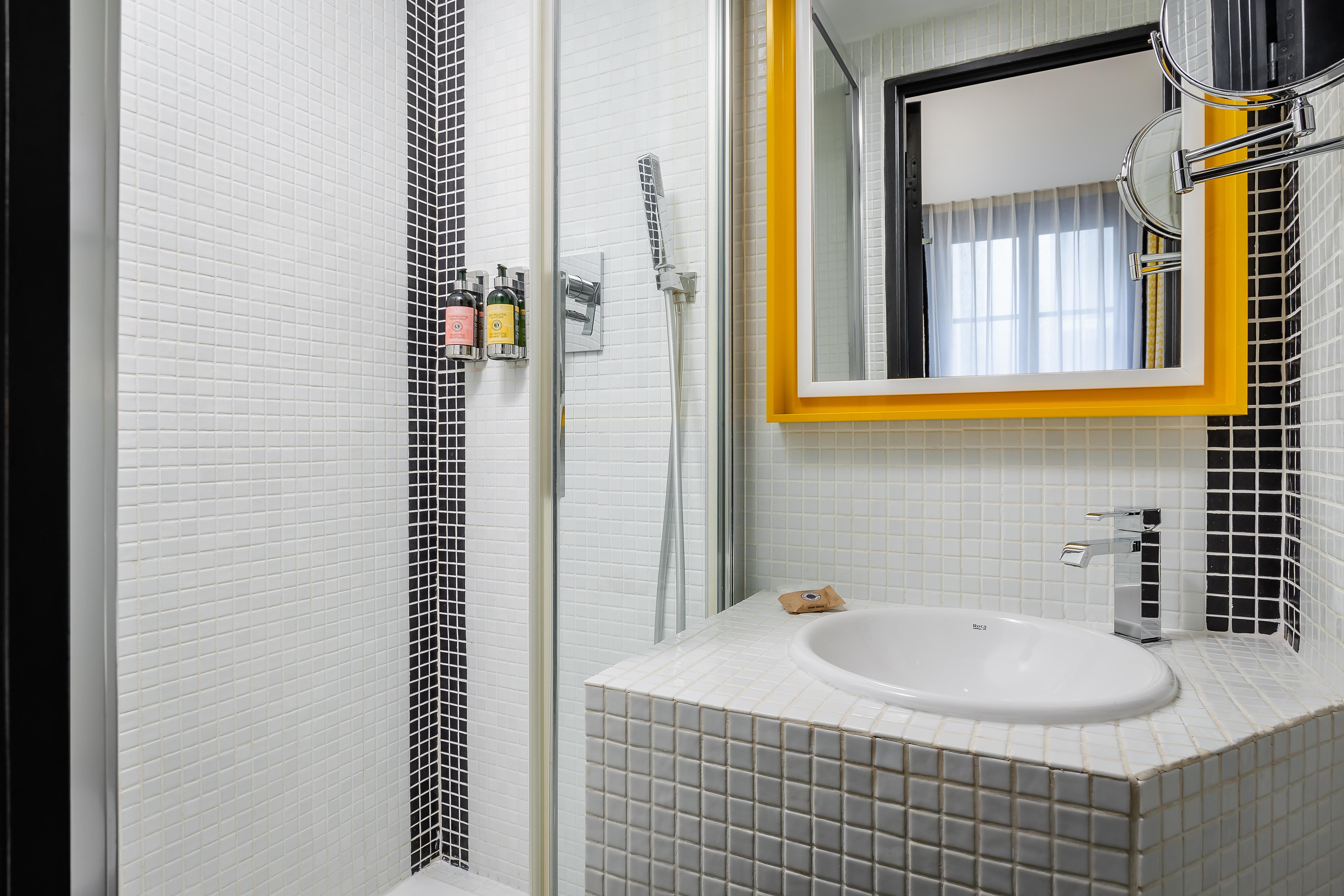 Hotel Monceau Elysees Paris