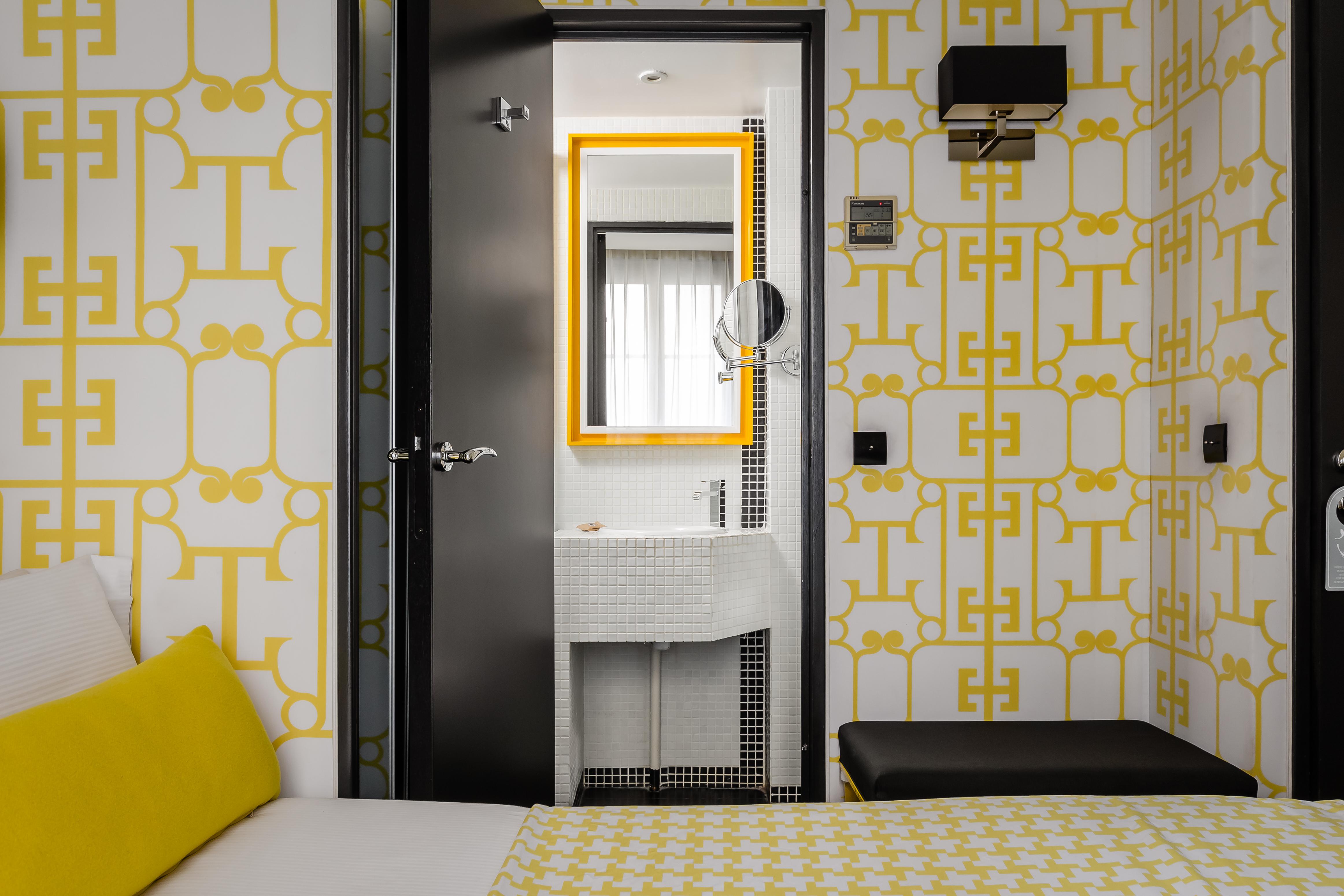 Hotel Monceau Elysées 3*