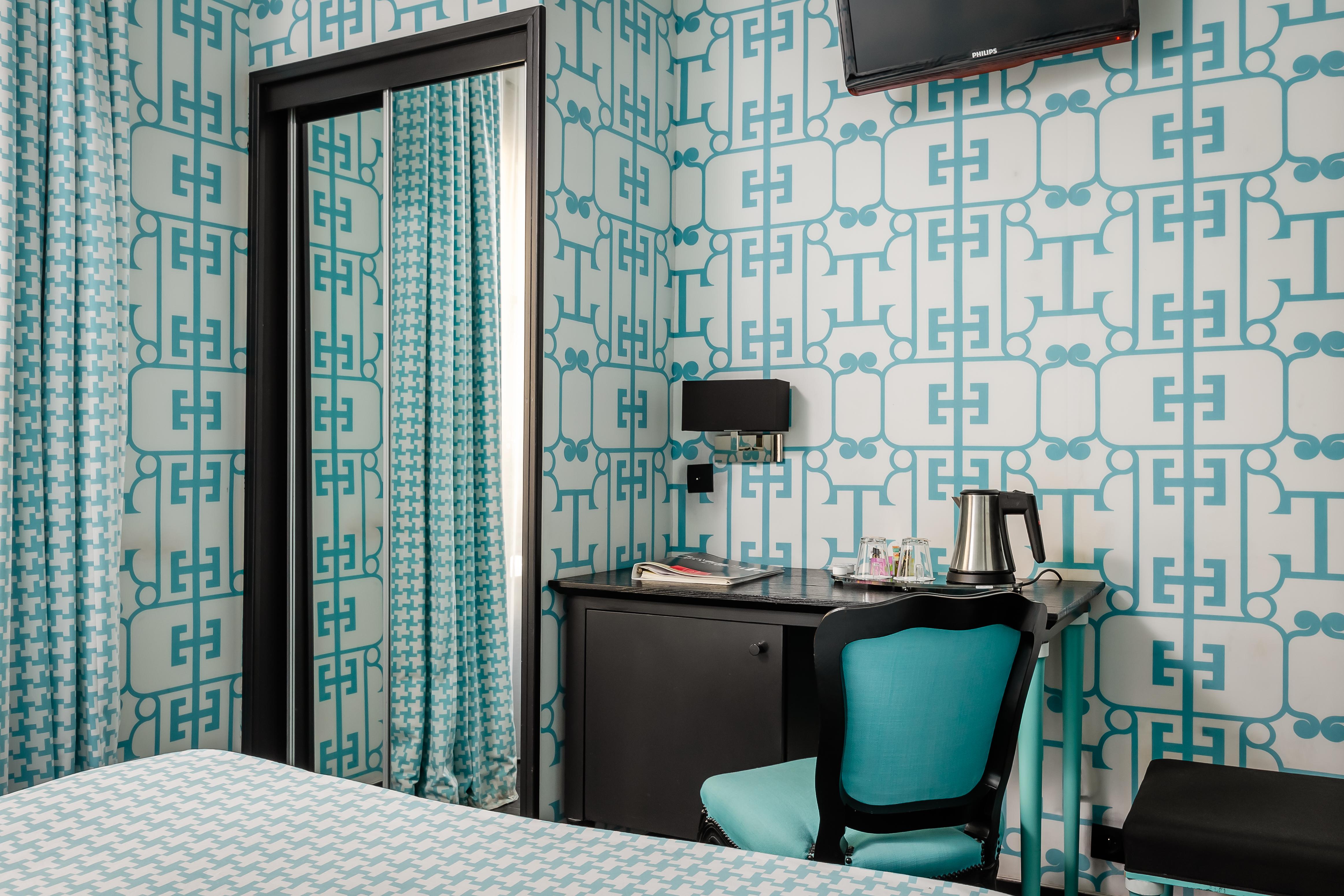 Hotel Monceau Elysées 3*