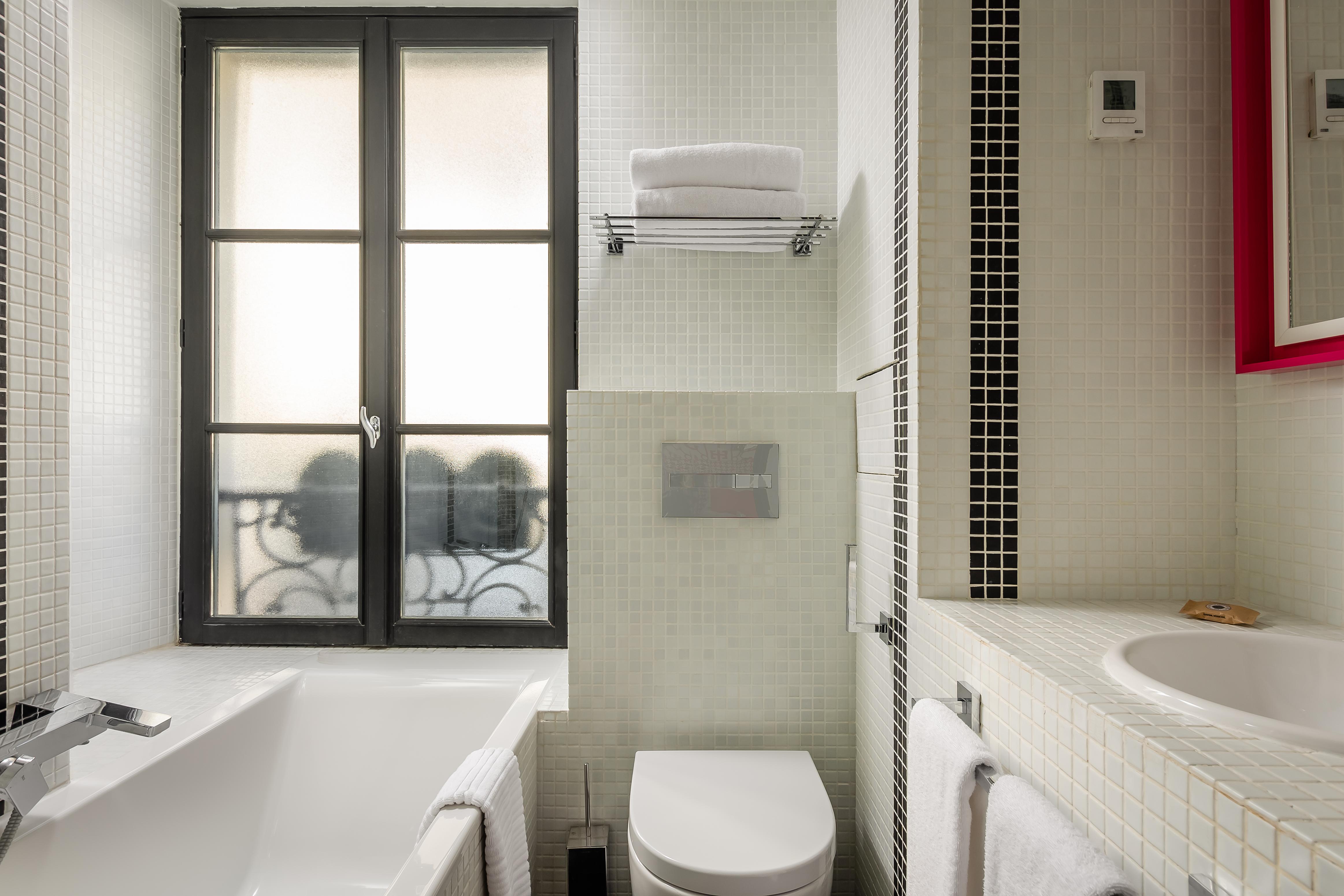Hotel Monceau Elysees